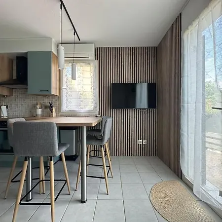 Mazet Proche Mer Climatise Holiday home La Londe-les-Maures
